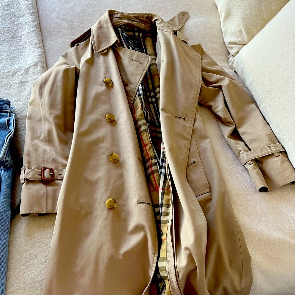 80s Vintage Burberry trench coat